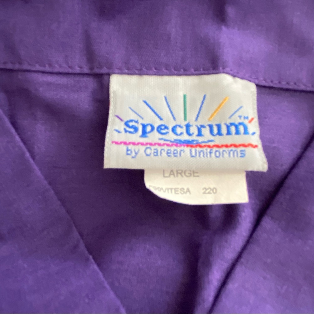 Scrub tops - Picture 3 of 4